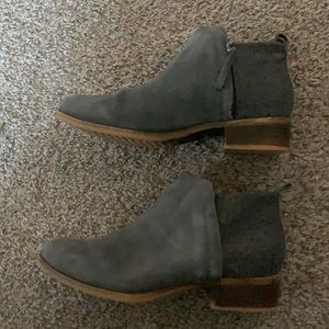 Women’s Tom’s boots - size 7